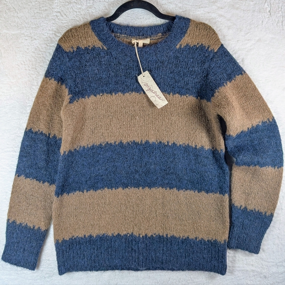 520-Blue and Tan Striped Sweater‎